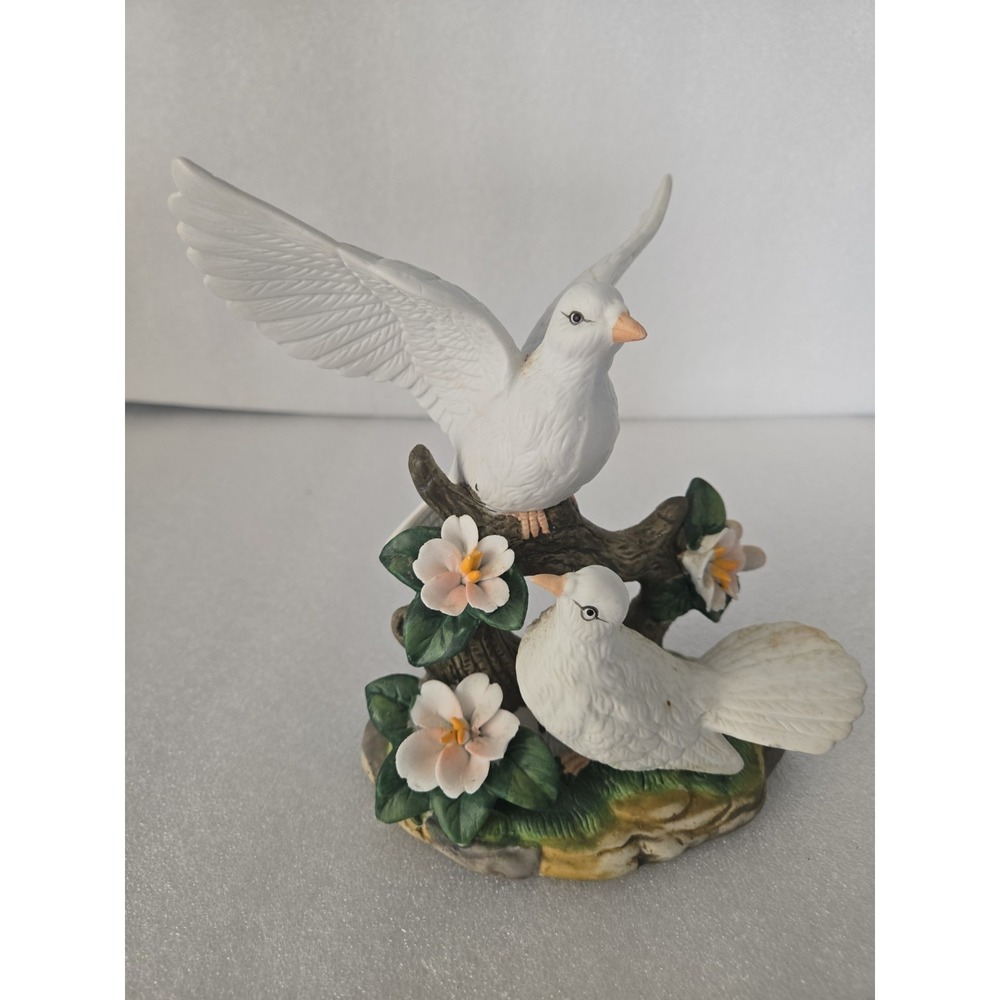 GEI Vintage 1997 White‎ Love Dove Birds Porcelain Ceramic Figurine